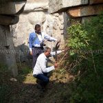 The team clearing throns and shrubs at Mandaragiri Hill