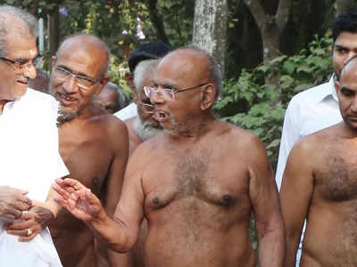 Jain Acharya Sri Vardhamansagarji Maharaj arrived at Dharmasthala for the Bahubali-Mahamastakabhisheka 2019.