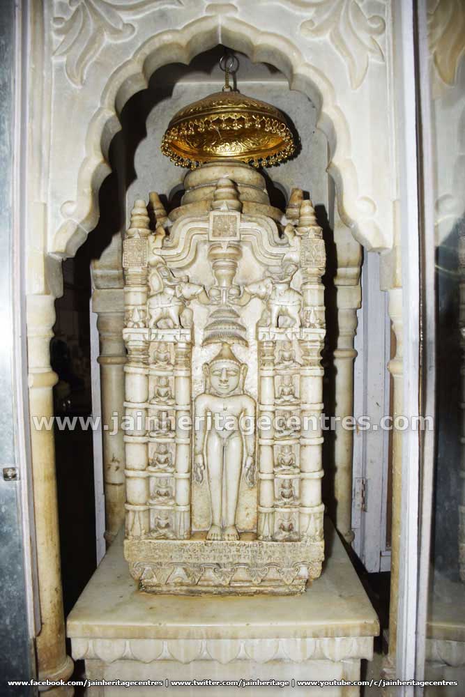 Chaturmukha Nandishwara idols at Adinath Digambar Jain Temple.