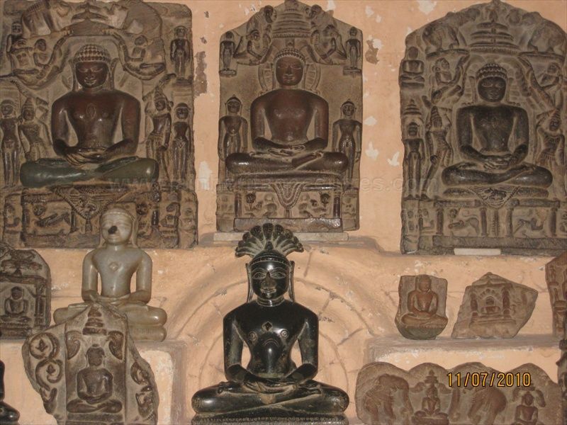 Ancient Jain idols at Bandhaji.
