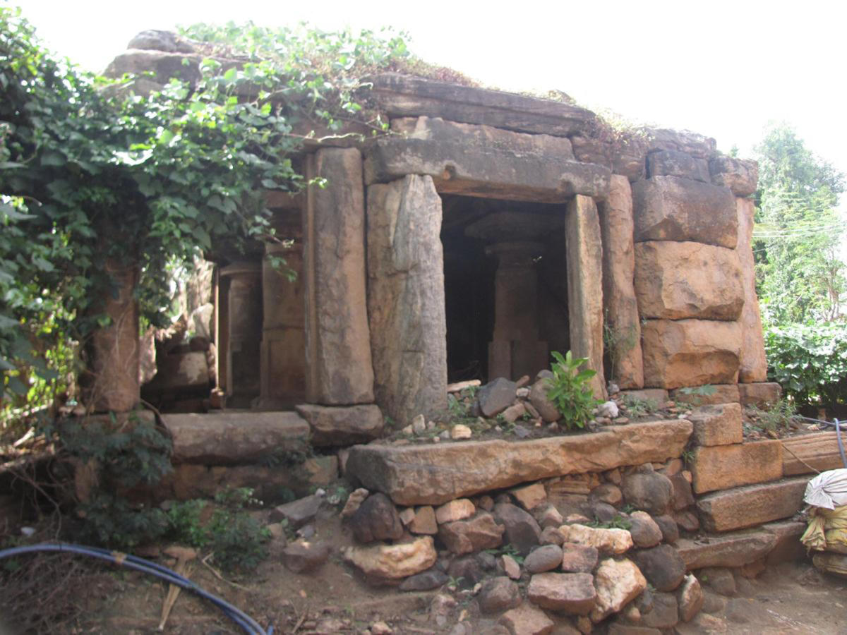 Parshwanath Tirthankar Jain temple before renovation, Makodu, Mysuru, district, Karnataka.